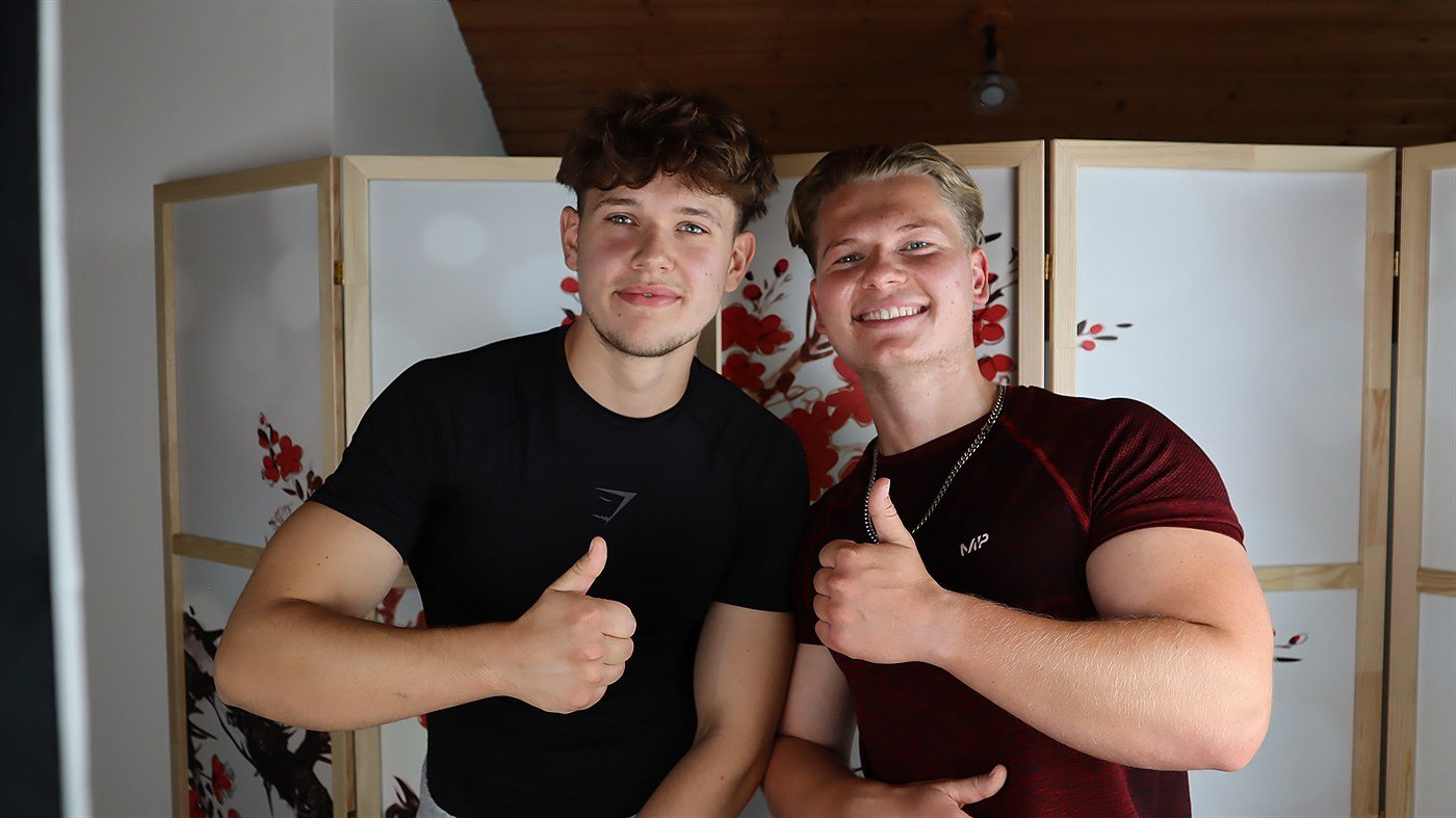 Zufriedener Kunde nach der Behandlung